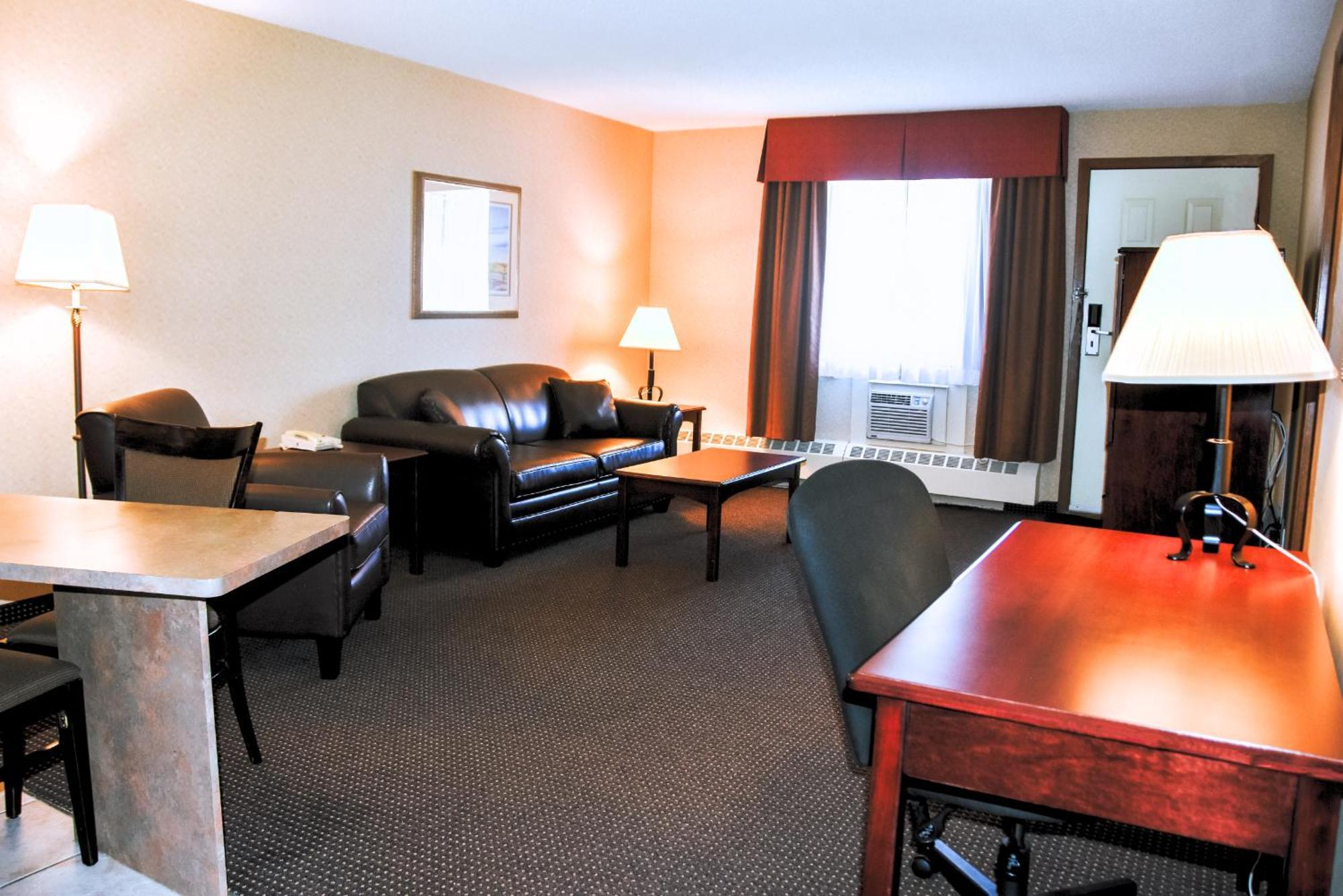 Stony Plain Inn & Suites Exterior photo