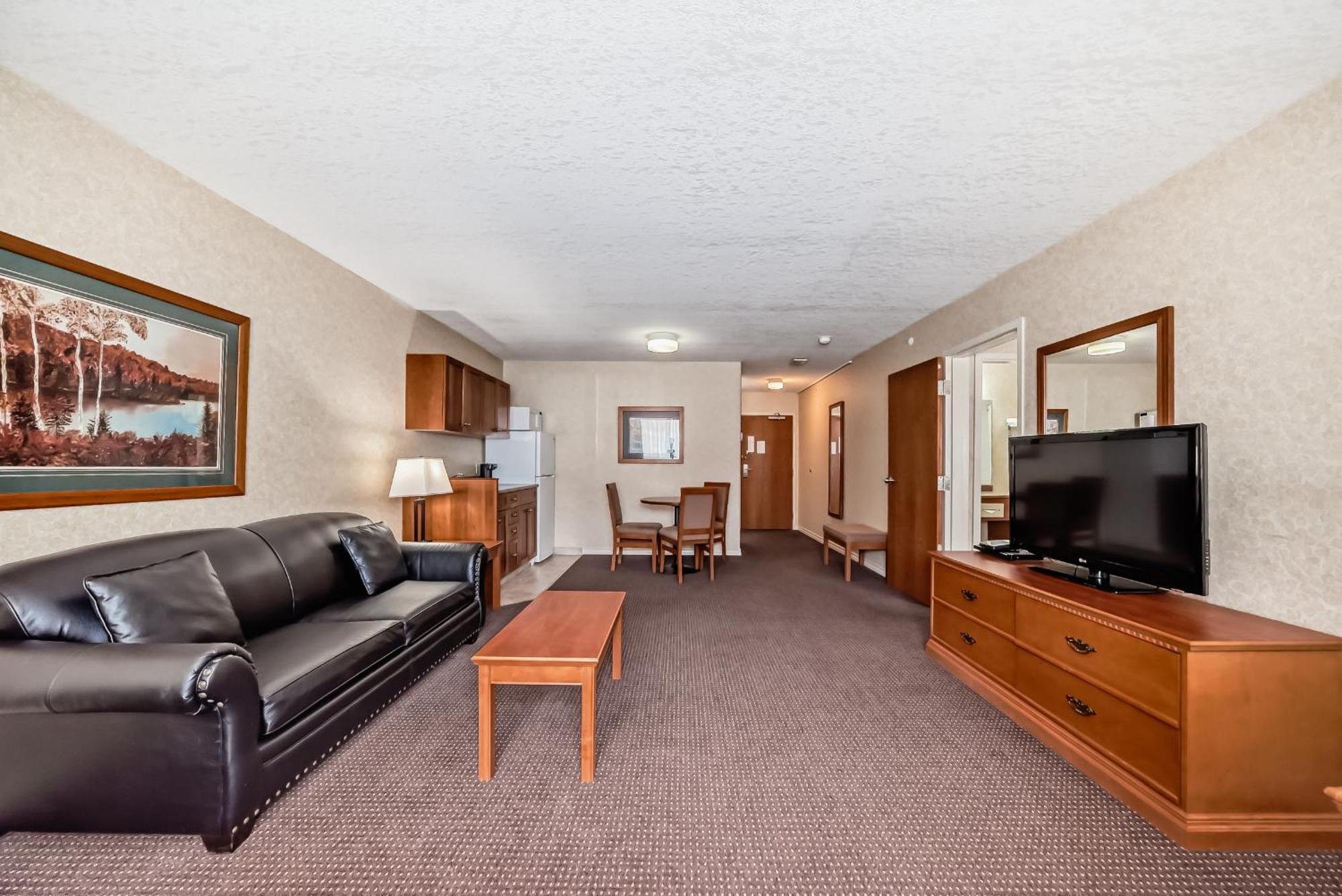 Stony Plain Inn & Suites Exterior photo